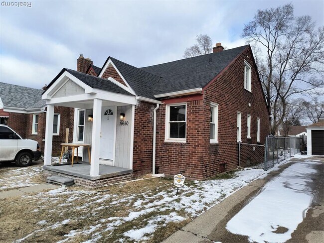 Building Photo - 19650 Buffalo St