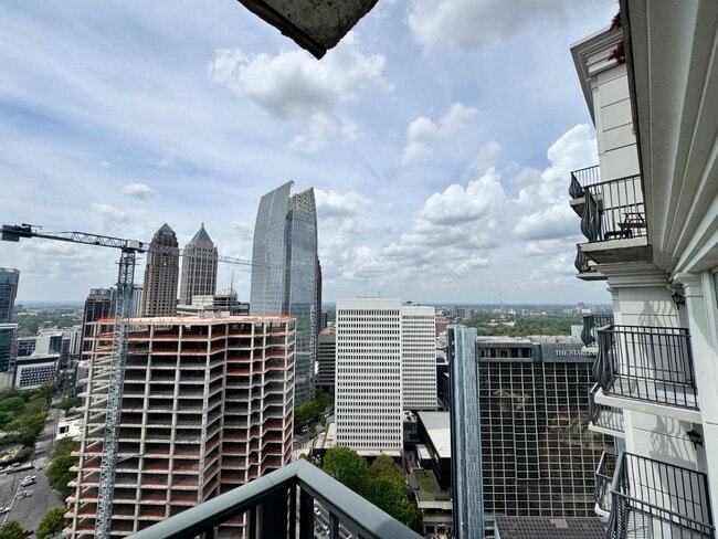 Building Photo - 195 14th St NE