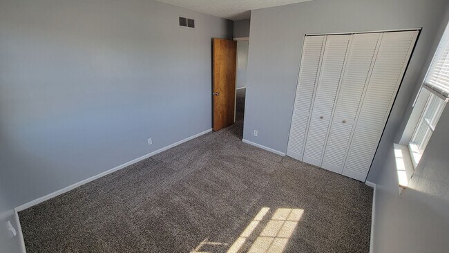 Building Photo - 4405 Landside Dr