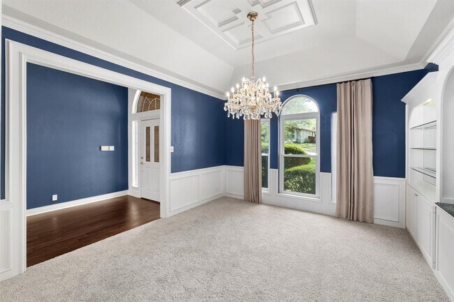 Building Photo - 6002 Ascot Cove