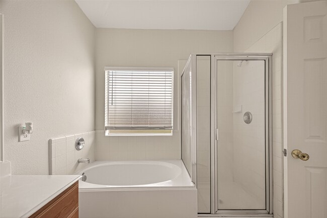 Building Photo - 1918 Riane Ln