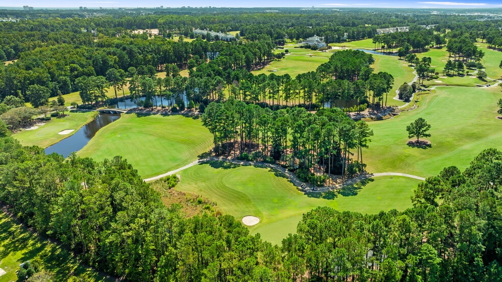 Nearby Golf - 257 Castle Dr