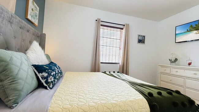 Building Photo - 3041 NW 152nd Terrace