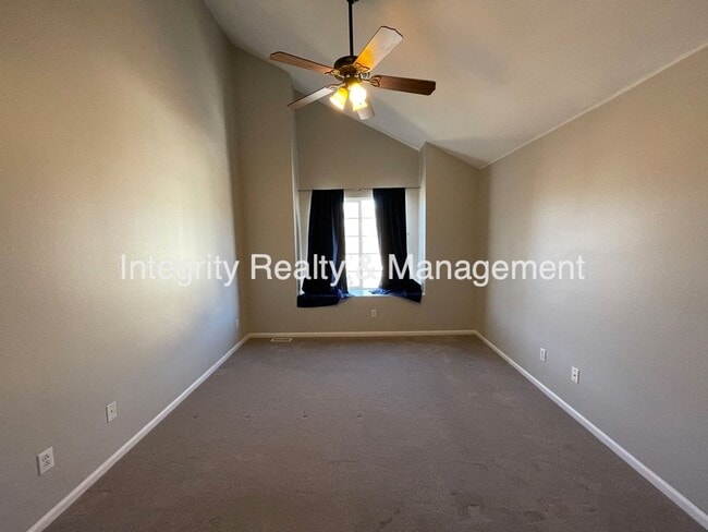 Building Photo - 9106 W Phillips Dr