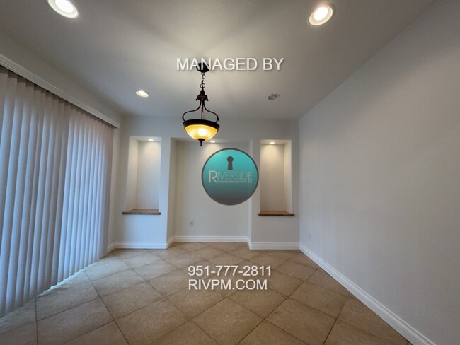 Building Photo - Charming 3-Bedroom Pool Home for Rent in R...