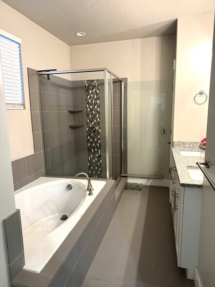 Building Photo - 3288 N 200 W