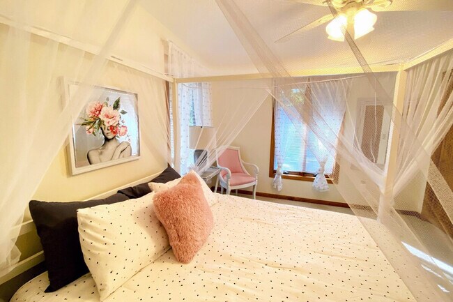 Building Photo - 66 Paquette Dr