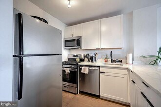 Building Photo - 1330 New Hampshire Ave NW