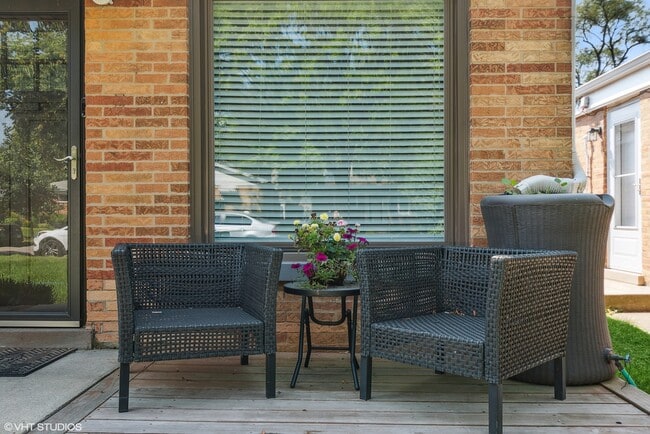 Building Photo - 2124 Seward St