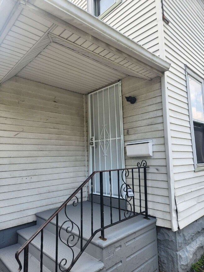 Building Photo - Ask About our Move In Special!
