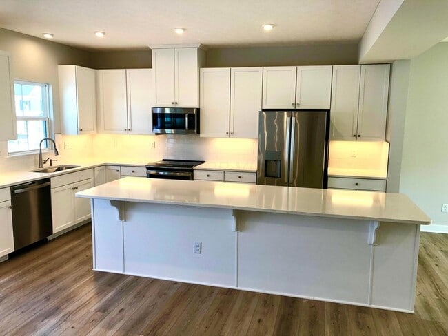 Building Photo - 201 Via Veneto