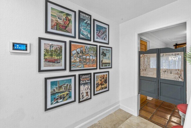 Building Photo - 1911 Parker Ave