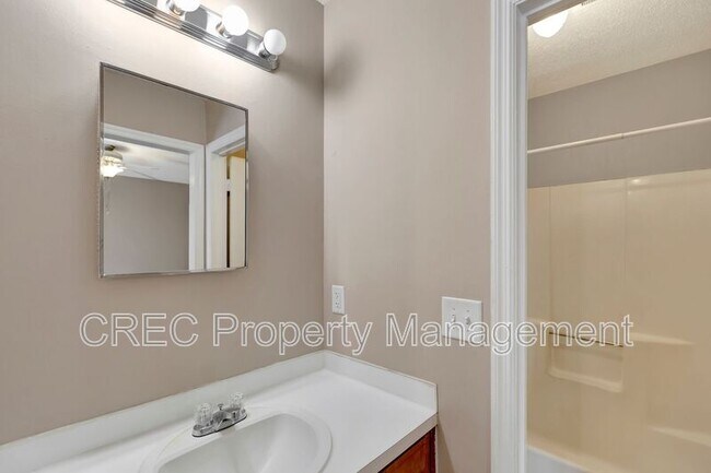 Building Photo - 103 Woodduck Dr