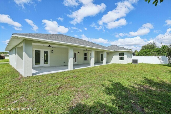 Building Photo - 1441 Eldron Blvd SE