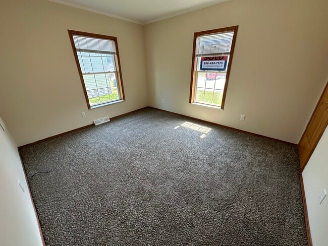 Building Photo - 375 Laurel Oak Ln