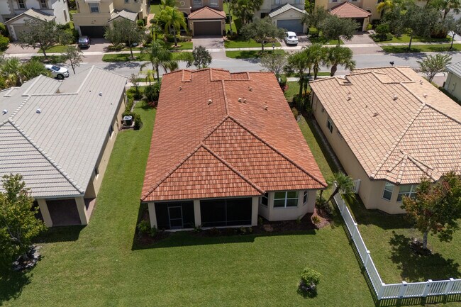 Building Photo - 11263 SW Barton Way