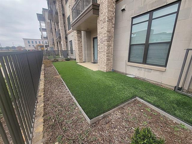 Building Photo - 2700 Old Denton Rd