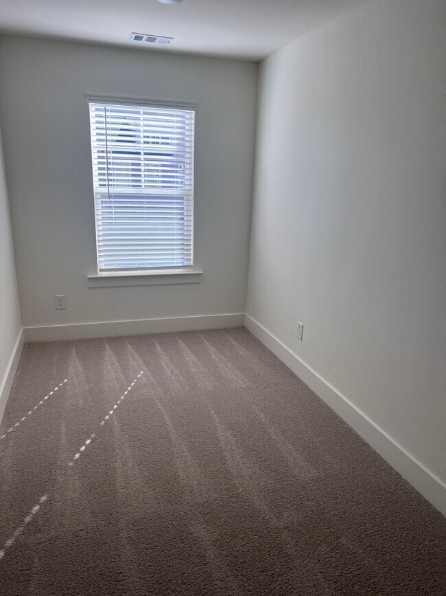 Building Photo - 6444 Scudders Dr