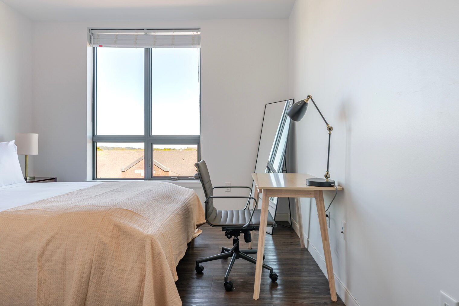 Building Photo - 245 Walnut St