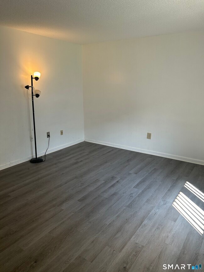 Building Photo - 71 Dorchester Ct