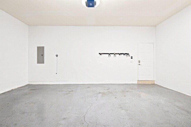 Building Photo - Northeast 18th Avenue, Fort Lauderdale, FL 33304 - 3 BR 2.5 BA townhouse