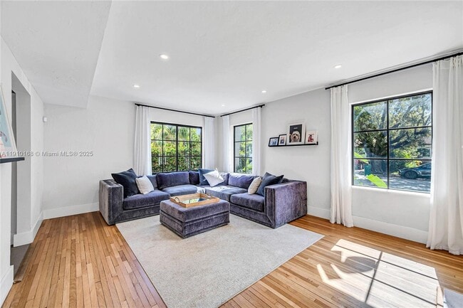 Building Photo - 1951 SW 23rd St