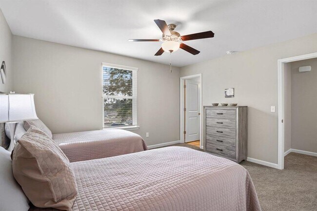 Building Photo - Modern 3/3 Condos with Private Baths & Lux...