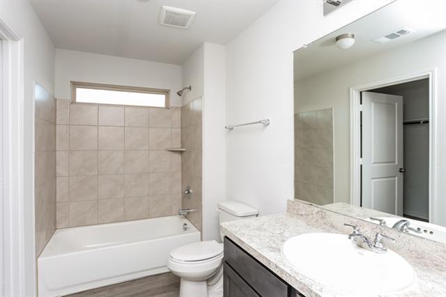 Building Photo - 1409 Matthew Dr