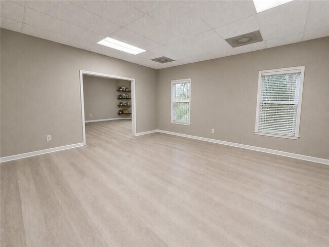 Building Photo - 1765 Noblin Summit Dr