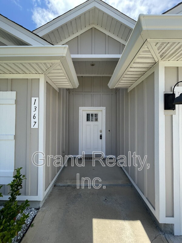 Building Photo - 1367 Sea Grv Ct