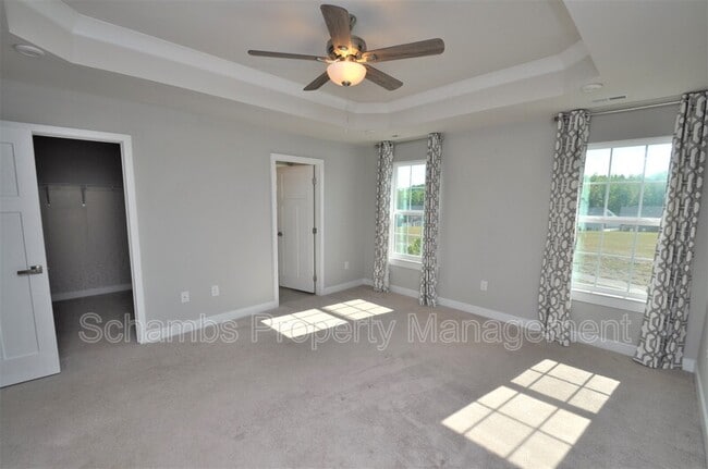 Building Photo - 200 Misty Pike Dr