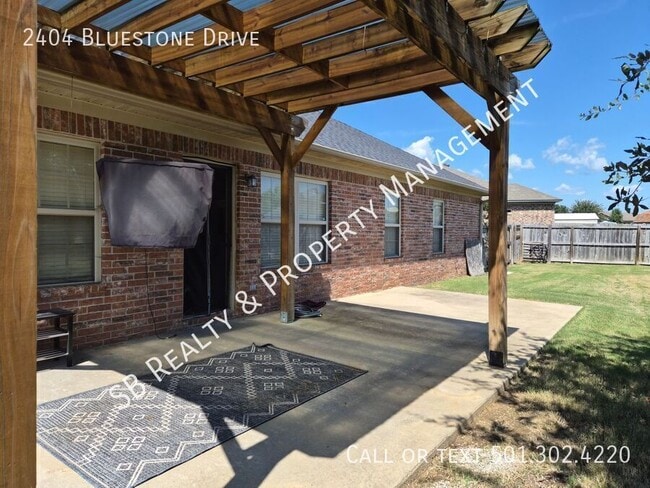Building Photo - 2404 Bluestone Dr