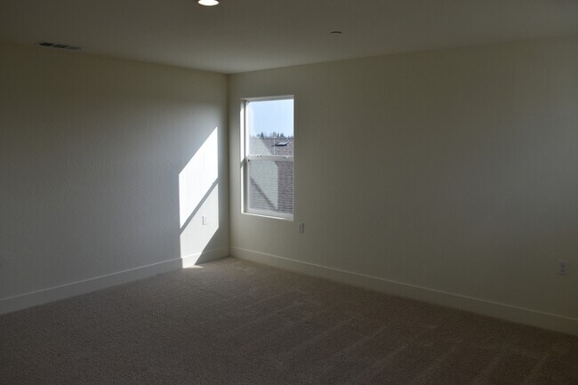 Building Photo - 4649 Jema Wy