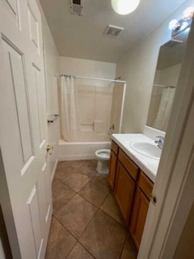 Building Photo - Northwest Home - ** Move In Special **