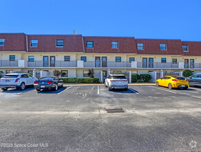 Building Photo - 170 Paradise Blvd
