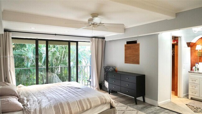 Building Photo - 741 E Coco Plum Cir