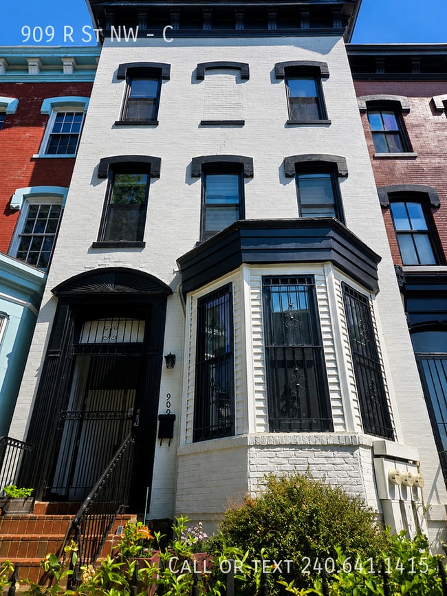 Building Photo - 909 R St NW