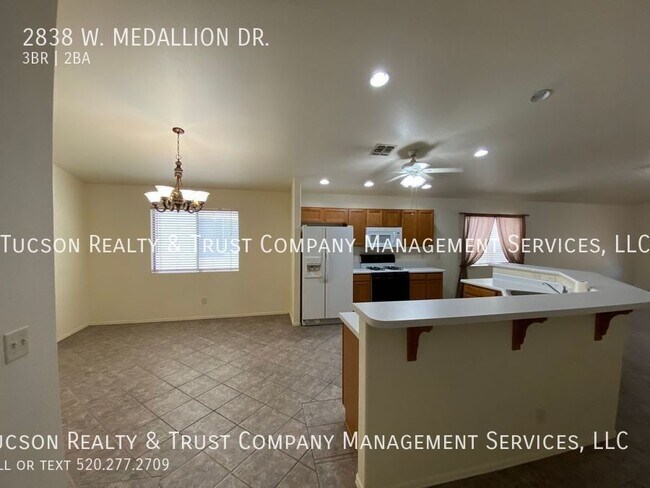 Building Photo - 2838 W Medallion Dr