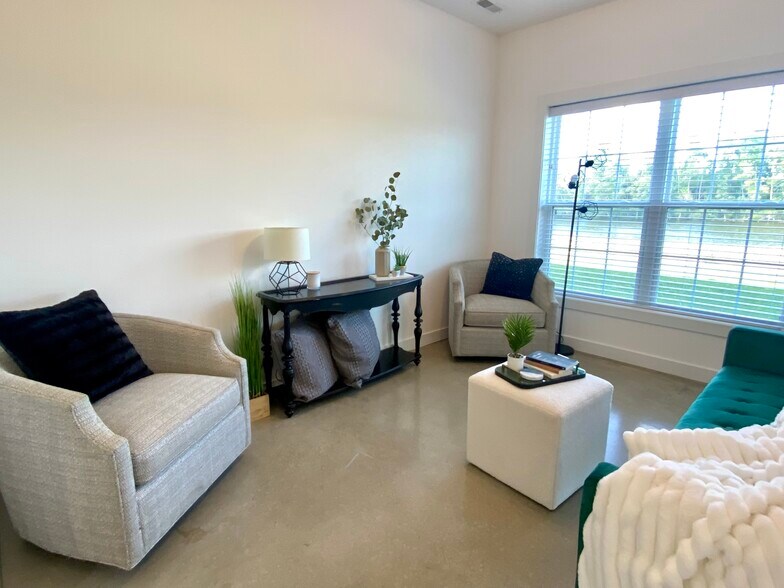 Building Photo - 3310 Stoneway Ct