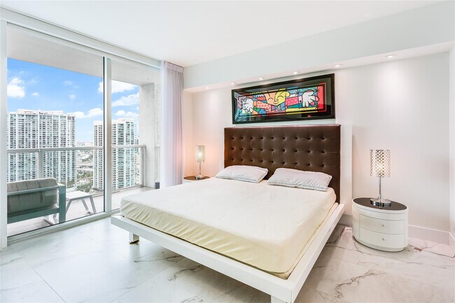 Building Photo - 55 SE 6th St