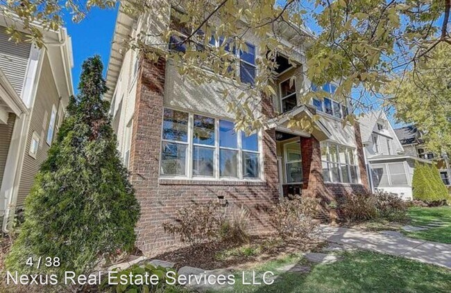 Building Photo - 2 br, 1 bath House - 3444 Grand Ave S #102