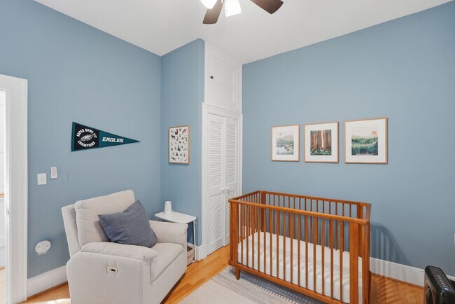Building Photo - Capitol Hill Victorian Home | 3 Bed | 2.5 Bath | 2,700 Sf | Patio & Screened-In Porch | 2 Surface...