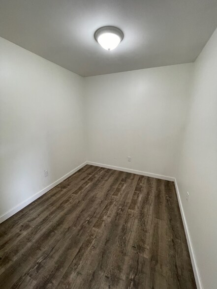 Building Photo - 311 Mahler St