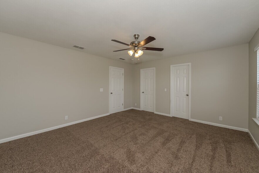 Building Photo - 3035 Ace Wintermeyer Dr