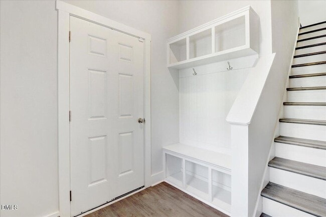 Building Photo - 857 S Franklin St