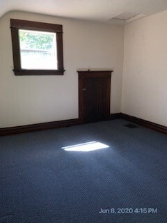 Building Photo - 306 S Fairview Ave