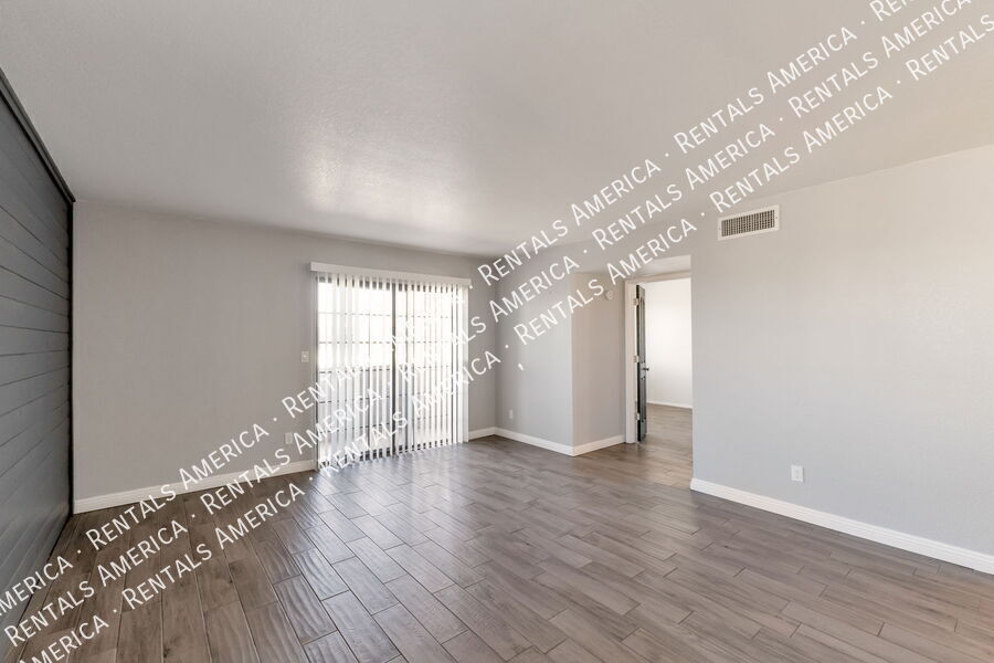 Building Photo - 8263 N Oracle Rd