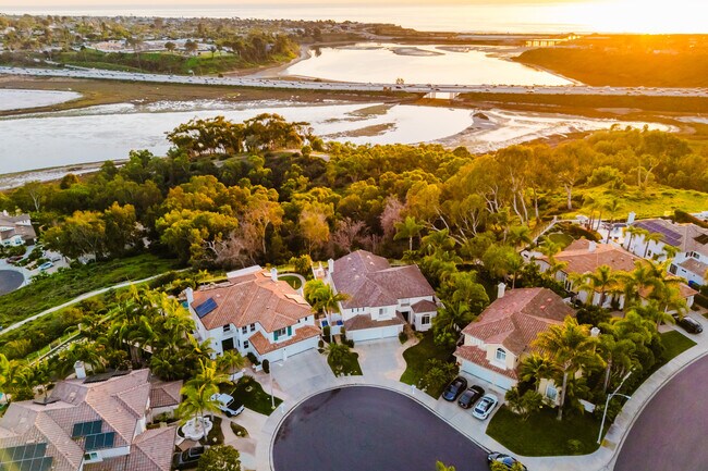 Building Photo - 7373 Elegans Pl