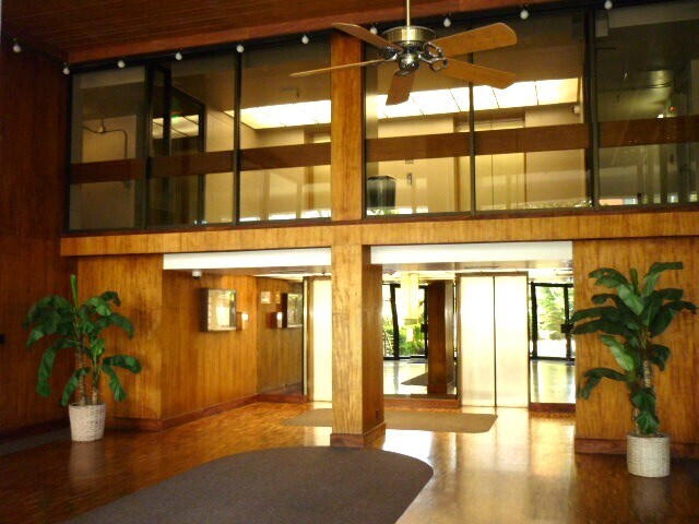 Building Photo - 2724 Kahoaloha Ln