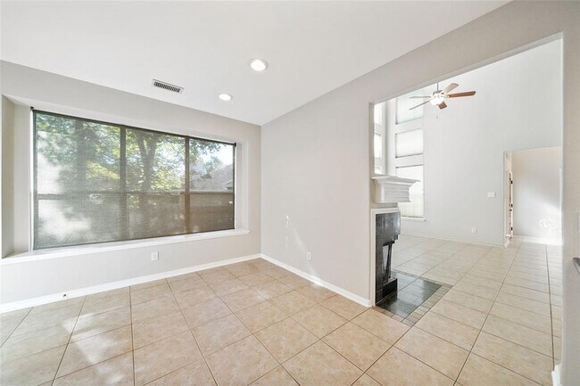 Building Photo - 151 E Greenhill Terrace Pl